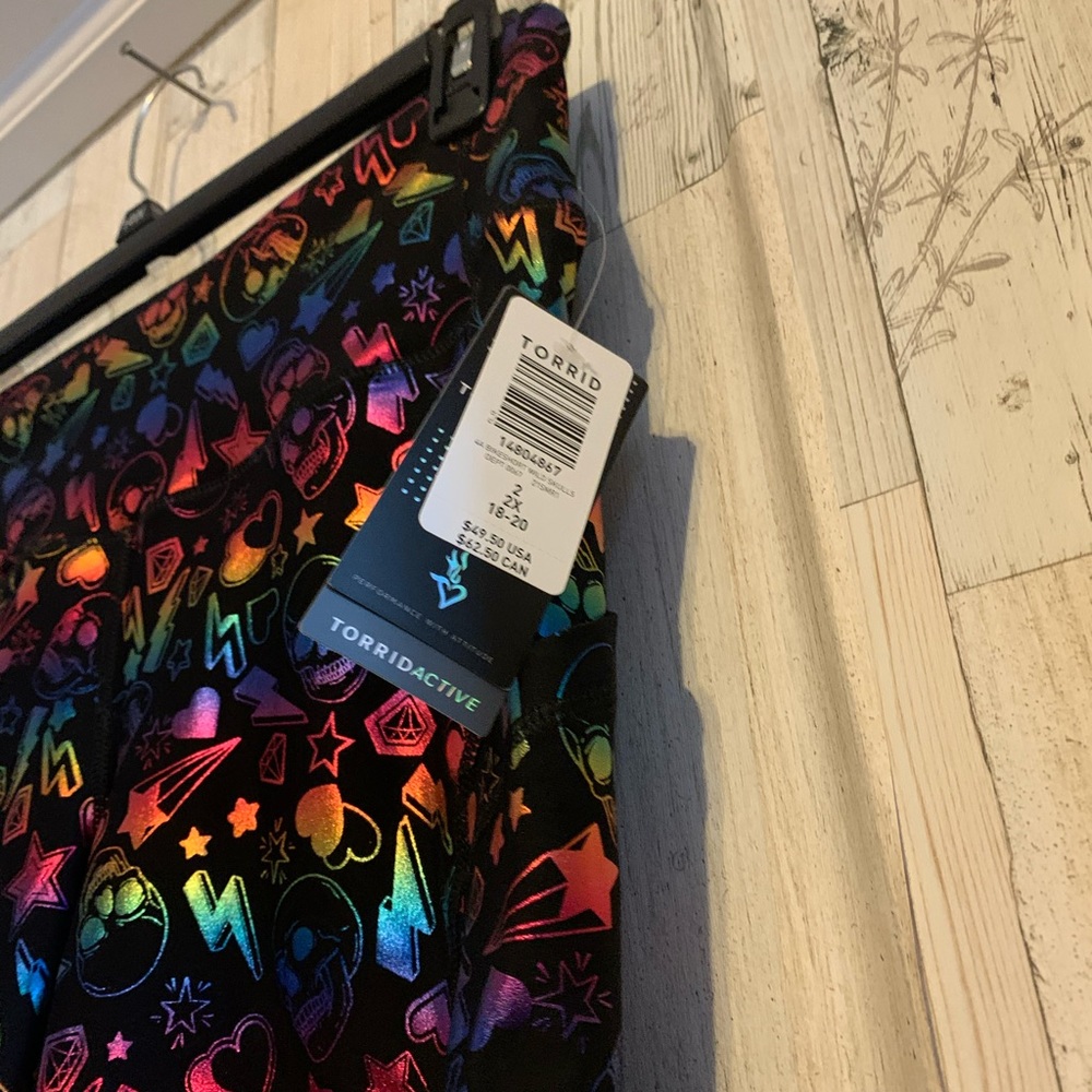 NWT torrid size 2 skull active shorts - Picture 8 of 11